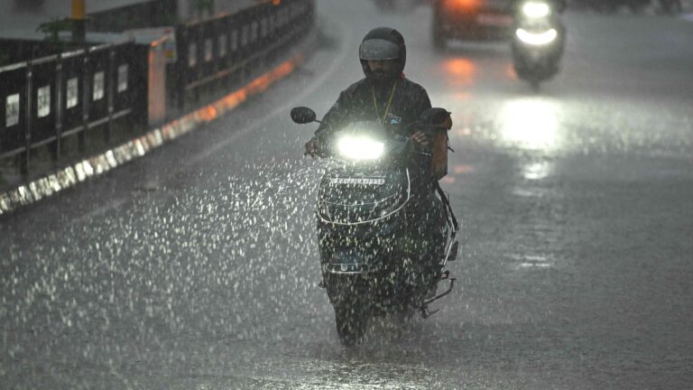 INDIA-WEATHER-RAIN